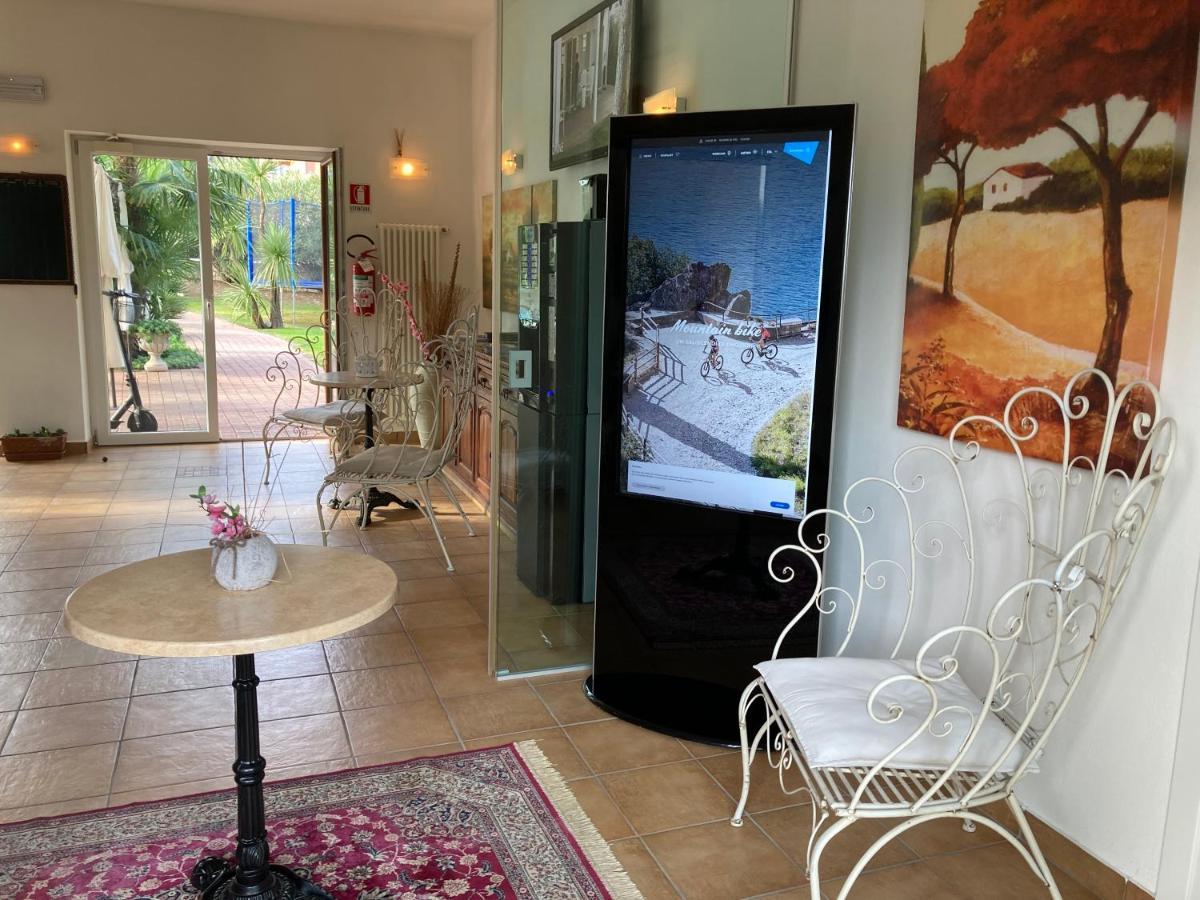 Residence Segattini Riva del Garda Kültér fotó